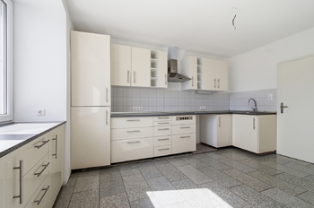 Kuchyně byt č. 1 - Prodej domu 250 m², Kasejovice