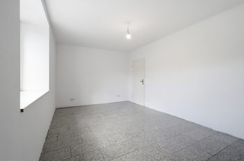 Pokoj byt č. 1, přízemí - Prodej domu 250 m², Kasejovice