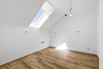 Kuchyně byt č. 4, patro - Prodej domu 250 m², Kasejovice