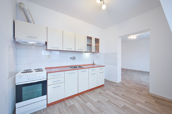 Pronájem bytu 1+1 v družstevním vlastnictví 45 m², Aš