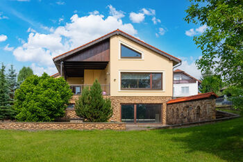 Prodej domu 570 m², Zruč-Senec