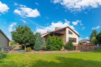 Prodej domu 570 m², Zruč-Senec