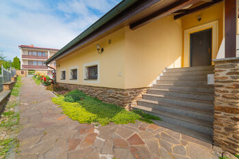 Prodej domu 570 m², Zruč-Senec