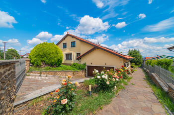 Prodej domu 570 m², Zruč-Senec