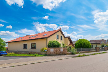 Prodej domu 570 m², Zruč-Senec