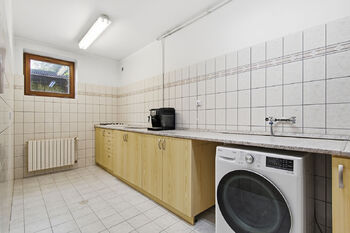 Prodej domu 570 m², Zruč-Senec