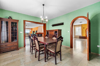 Prodej domu 570 m², Zruč-Senec