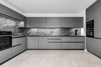 Prodej domu 570 m², Zruč-Senec