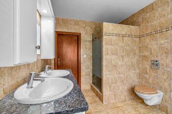 Prodej domu 570 m², Zruč-Senec