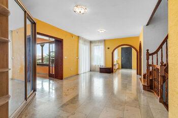 Prodej domu 570 m², Zruč-Senec