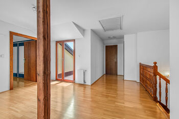 Prodej domu 570 m², Zruč-Senec