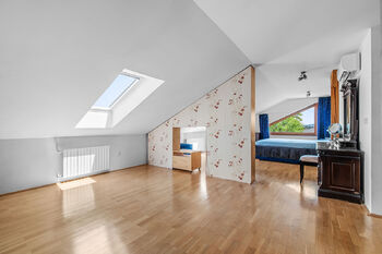 Prodej domu 570 m², Zruč-Senec