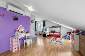 Prodej domu 570 m², Zruč-Senec