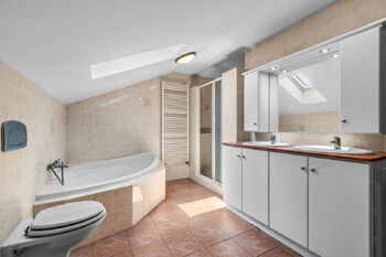 Prodej domu 570 m², Zruč-Senec