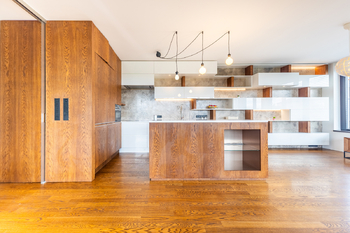 Kuchyně s obývacím pokojem - Pronájem bytu 3+kk v osobním vlastnictví 112 m², Praha 8 - Libeň 