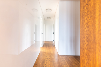 Předsíň s vestavěným nábytkem - Pronájem bytu 3+kk v osobním vlastnictví 112 m², Praha 8 - Libeň