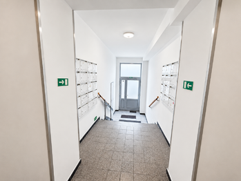 Prodej bytu 2+1 v osobním vlastnictví 56 m², Praha 9 - Vysočany