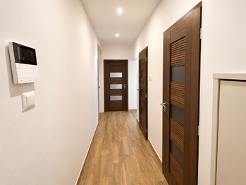 Prodej bytu 2+1 v osobním vlastnictví 56 m², Praha 9 - Vysočany