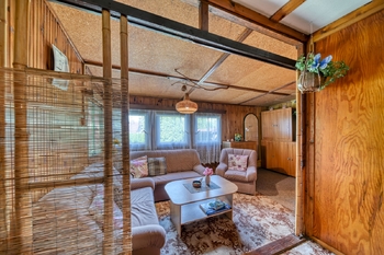 obývací pokoj - Prodej chaty / chalupy 40 m², Ovčáry