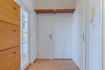 Předsíň - Pronájem bytu 2+kk v osobním vlastnictví 41 m², Praha 5 - Košíře