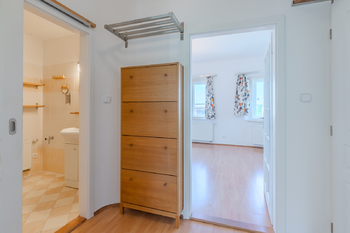 Předsíň - Pronájem bytu 2+kk v osobním vlastnictví 41 m², Praha 5 - Košíře