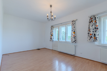 Obývací pokoj  - Pronájem bytu 2+kk v osobním vlastnictví 41 m², Praha 5 - Košíře