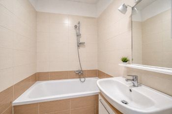 Uklizeno přes AI - Prodej bytu 1+kk v osobním vlastnictví 30 m², Kolín