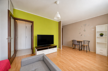 Uklizeno přes AI - Prodej bytu 1+kk v osobním vlastnictví 30 m², Kolín