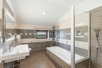 Prodej domu 241 m², Praha 5 - Lipence