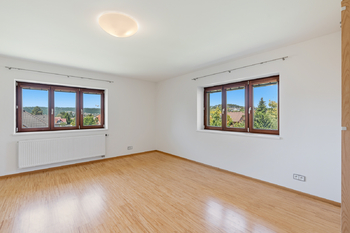 Prodej domu 241 m², Praha 5 - Lipence