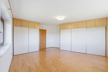 Prodej domu 241 m², Praha 5 - Lipence