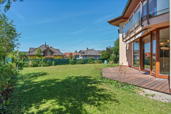 Prodej domu 241 m², Praha 5 - Lipence
