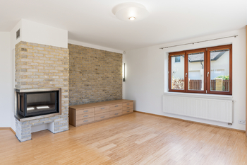 Prodej domu 241 m², Praha 5 - Lipence