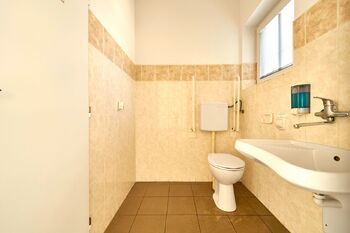 Prodej kancelářských prostor 288 m², Hradec Králové