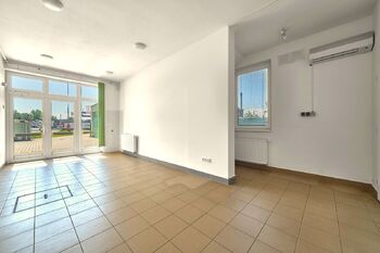Prodej kancelářských prostor 288 m², Hradec Králové