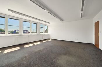 Prodej kancelářských prostor 288 m², Hradec Králové