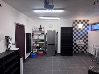 Pronájem domu 184 m², Jesenice