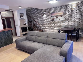 Pronájem domu 184 m², Jesenice