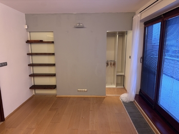 Pronájem domu 184 m², Jesenice