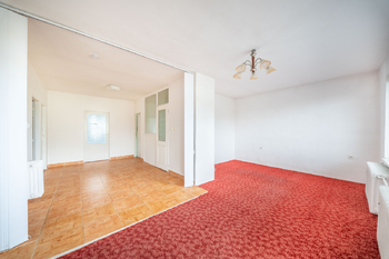 Prodej domu 200 m², Korolupy