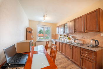 Prodej domu 200 m², Korolupy