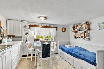 Pokoj s kuchyňským koutem - Prodej domu 70 m², Dolní Lukavice