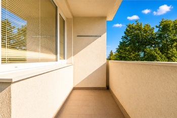 lodžie - Prodej bytu 3+1 v osobním vlastnictví 60 m², Klatovy