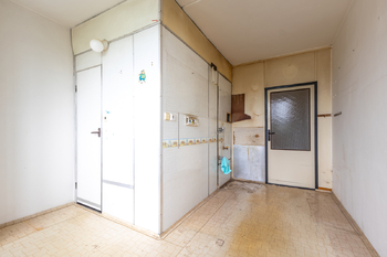kuchyně současný stav - Prodej bytu 3+1 v osobním vlastnictví 60 m², Klatovy