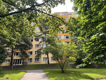 bytový dům - Prodej bytu 3+kk v osobním vlastnictví 54 m², Praha 9 - Střížkov