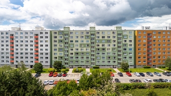 Prodej moderního a kompletně zrekonstruovaného bytu 2+kk s lodžií, 44 m², Teyschlova, Brno – Bystrc - Prodej bytu 2+kk v osobním vlastnictví 44 m², Brno