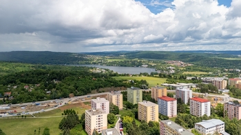 Prodej moderního a kompletně zrekonstruovaného bytu 2+kk s lodžií, 44 m², Teyschlova, Brno – Bystrc - Prodej bytu 2+kk v osobním vlastnictví 44 m², Brno