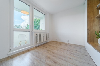 Prodej moderního a kompletně zrekonstruovaného bytu 2+kk s lodžií, 44 m², Teyschlova, Brno – Bystrc - Prodej bytu 2+kk v osobním vlastnictví 44 m², Brno
