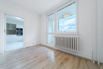 Prodej moderního a kompletně zrekonstruovaného bytu 2+kk s lodžií, 44 m², Teyschlova, Brno – Bystrc - Prodej bytu 2+kk v osobním vlastnictví 44 m², Brno