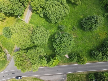 Prodej pozemku 1342 m², Petrovice